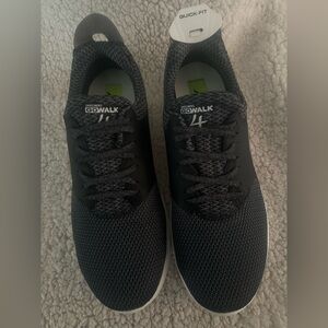 SKECHERS Go Walk Black & Gray Women’s Size 10 NEW Sneakers